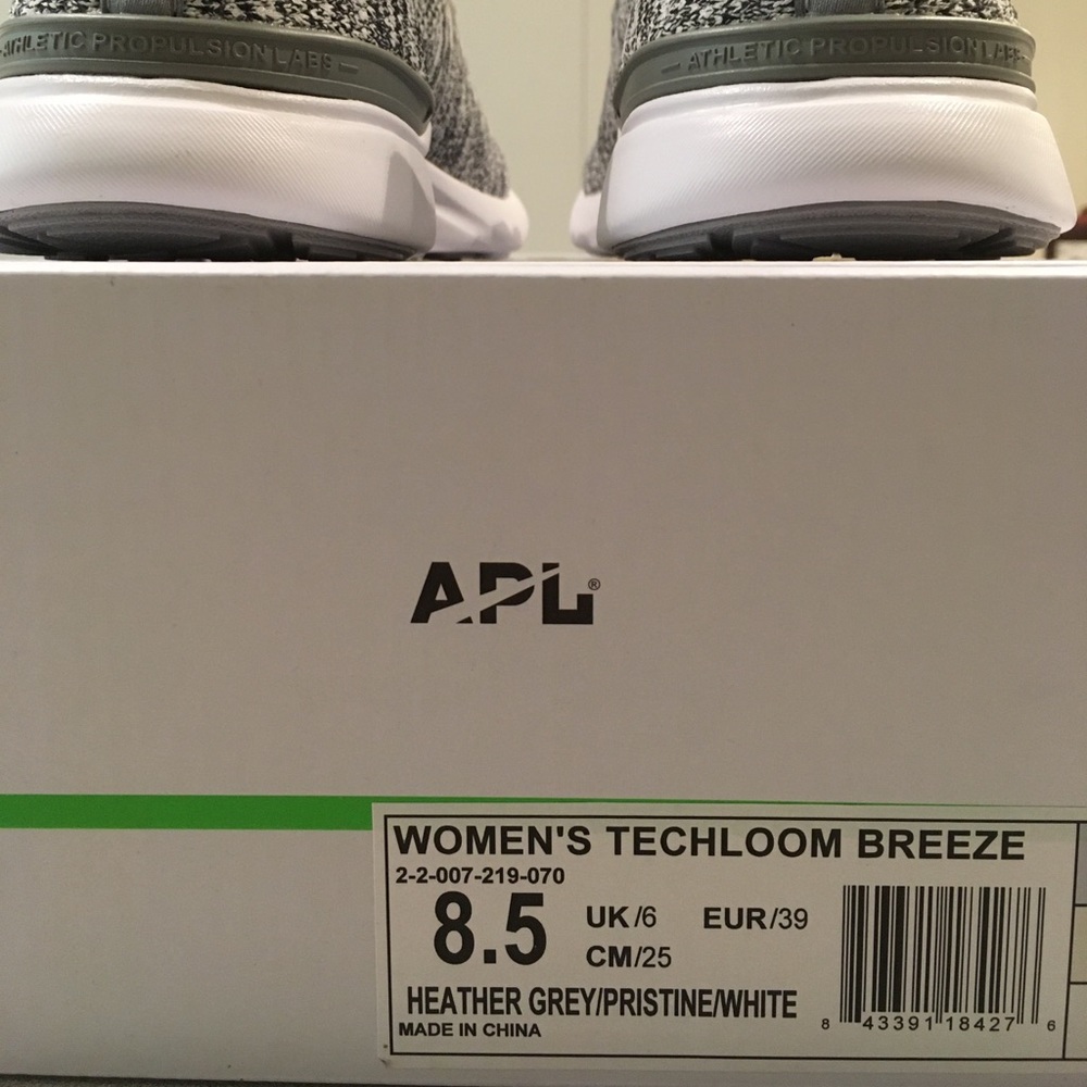 APL TechLoom Breeze Sneaker Heather Grey/White NIB - Picture 3 of 6